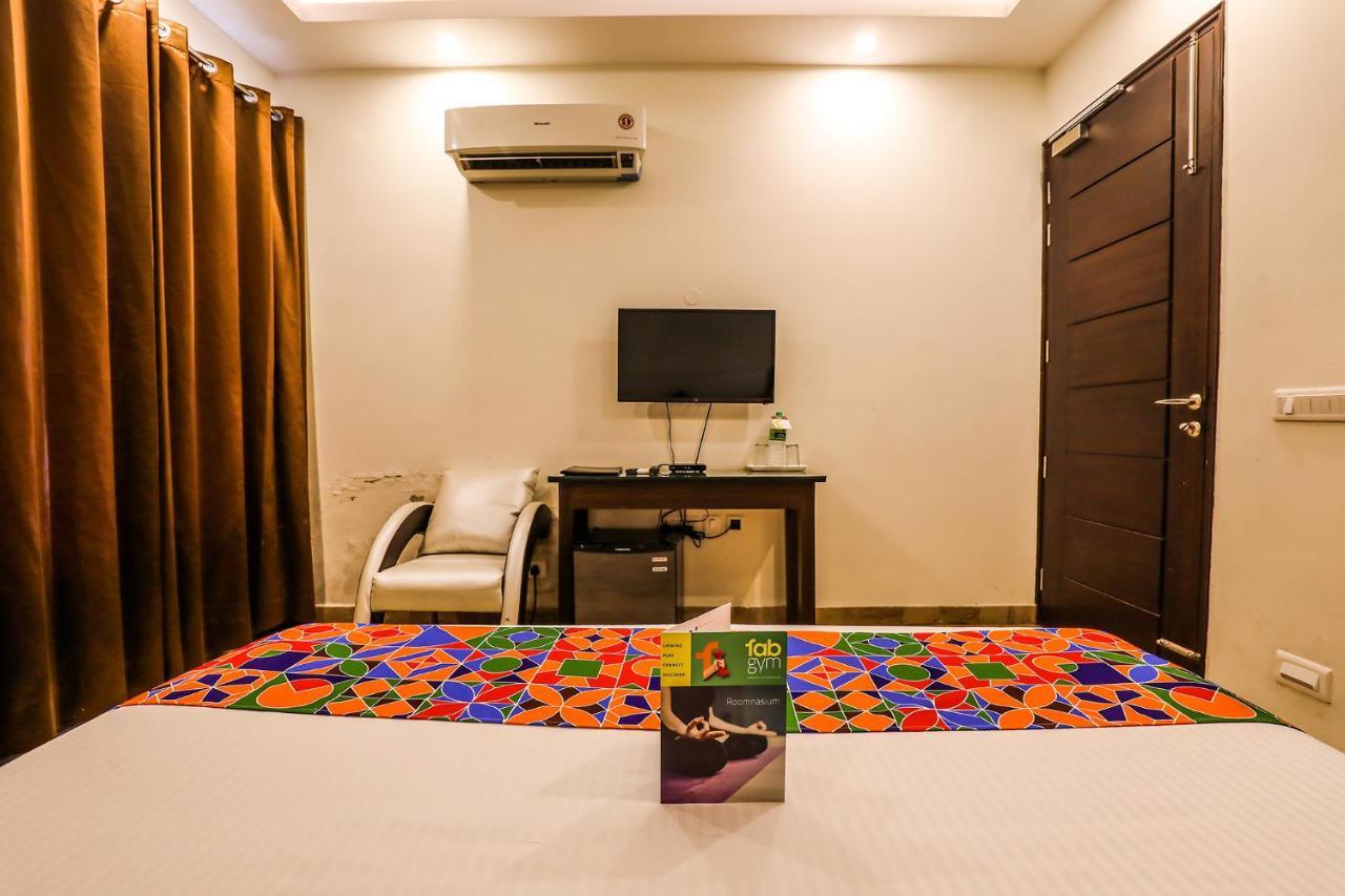 Fabhotel Daffodil Huda City Center Gurgaon Exterior photo